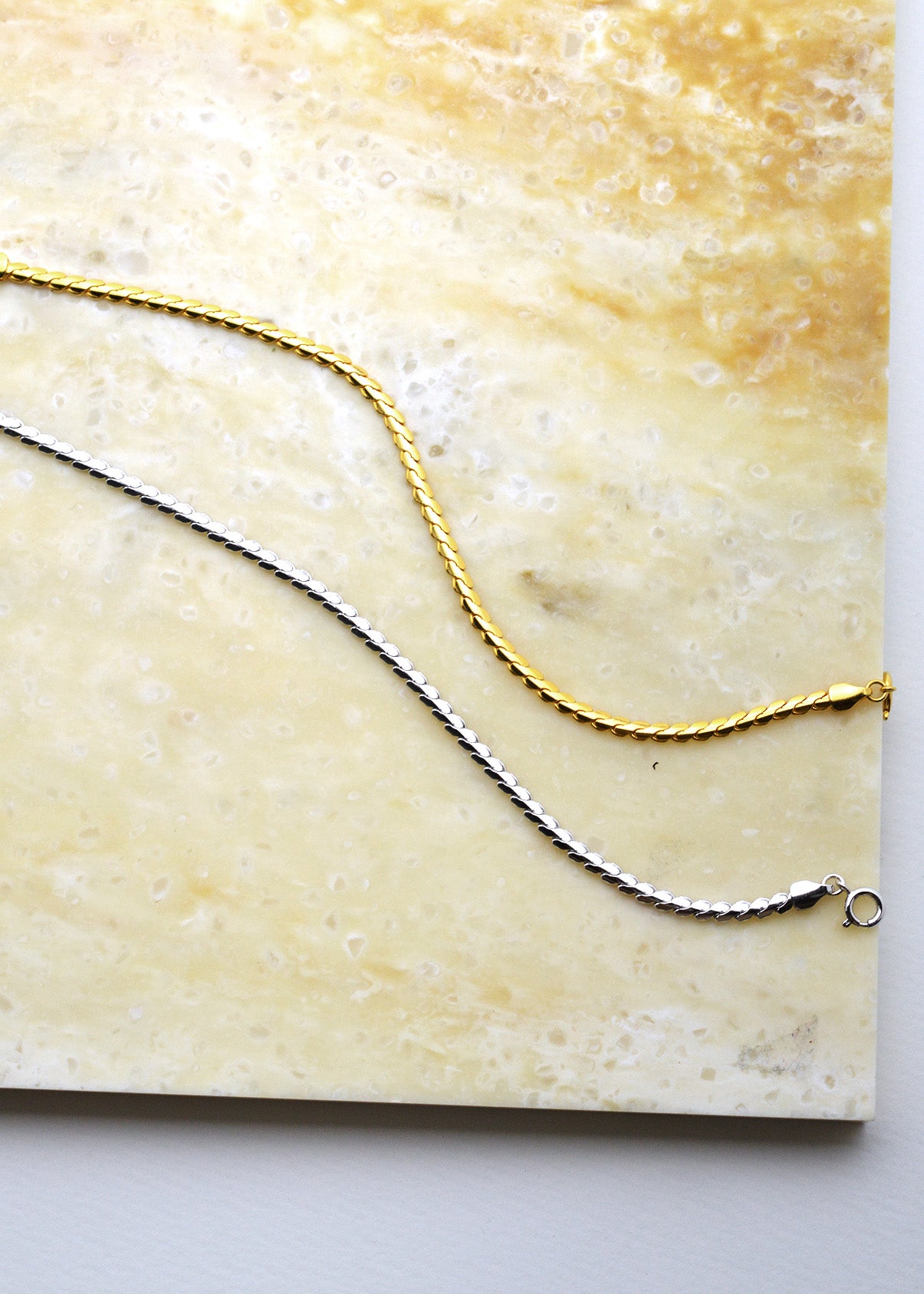 Narrow Snake Bracelet Gold