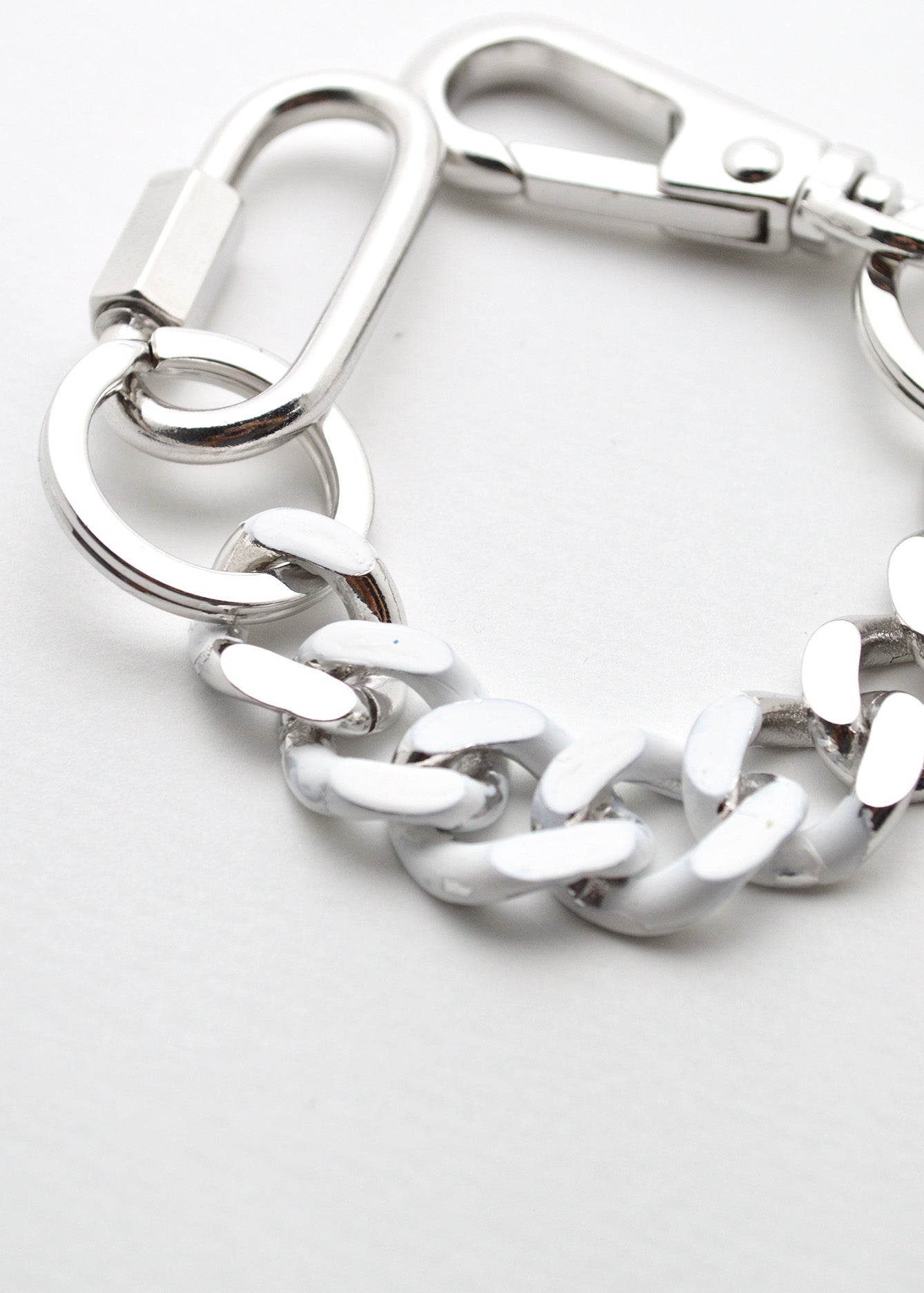 Signature Double Karabina Keychain Penki White