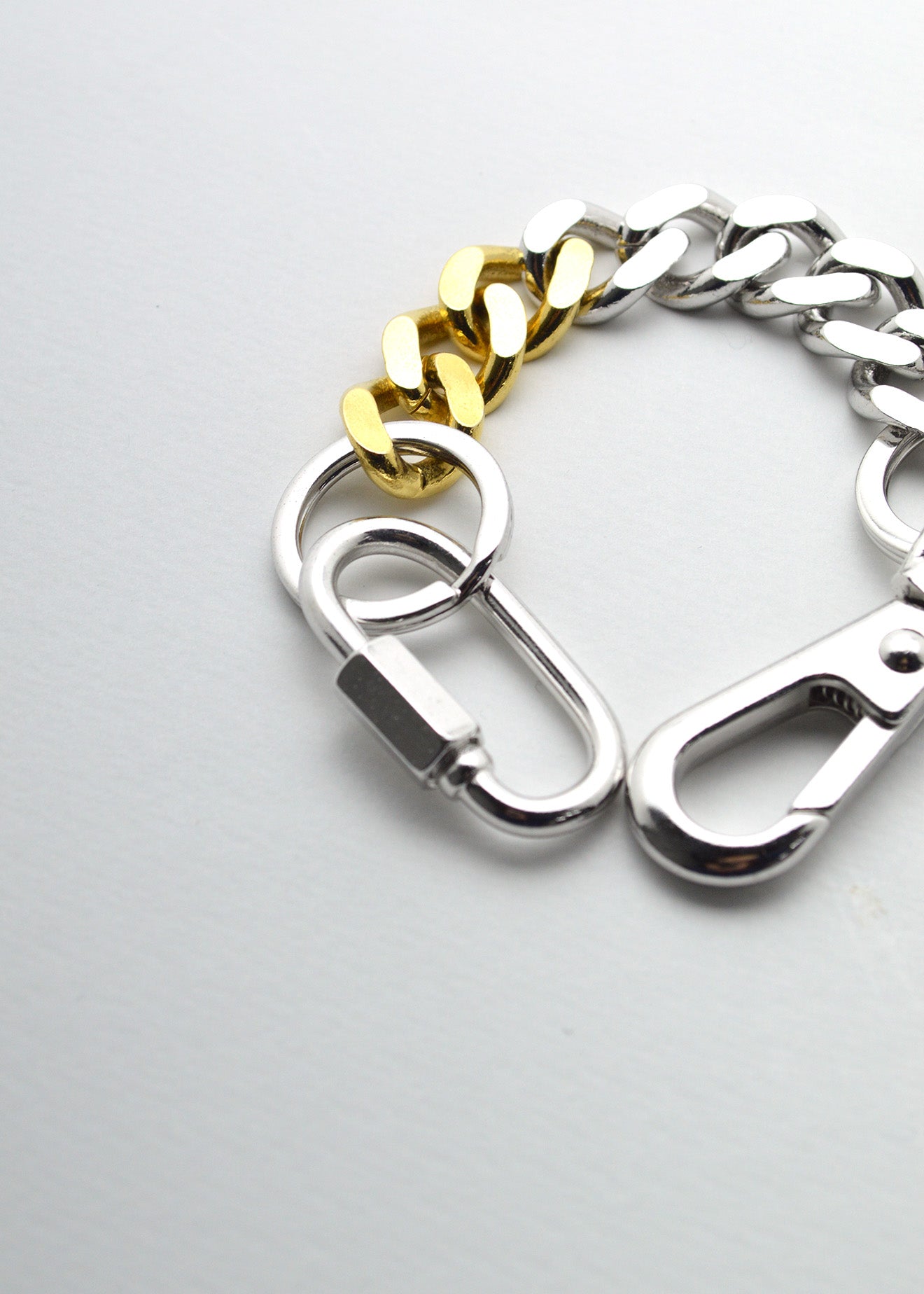 Signature Double Karabina Keychain Combination Gold