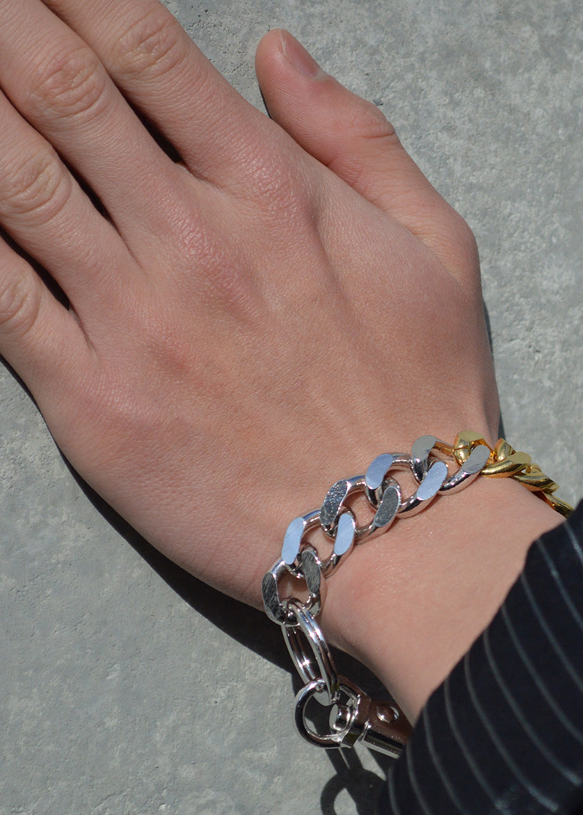 Signature Double Karabina Keychain Combination Gold
